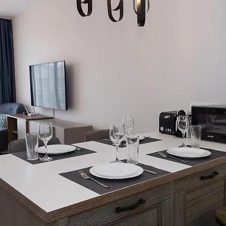 Moonlight Terrace - Panoramic Views, Luxe Comfort By Flat Mаnаger * سينتس قسطنطين وهيلينا
